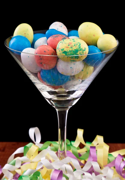 Martini elszigetelt húsvéti tojás — Stock Fotó