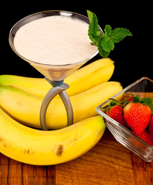 Fresh bananas strawberry and s cocktail — Stock Photo, Image