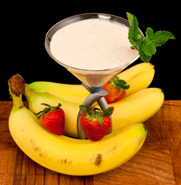 Verse bananen aardbei en s cocktail — Stockfoto