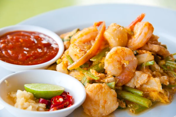 Fried seafood Sukiyaki in Thai style with sauce — Stock Photo, Image