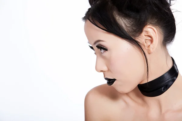 Profil asijské ženy s kreativní černé make-up — Stock fotografie