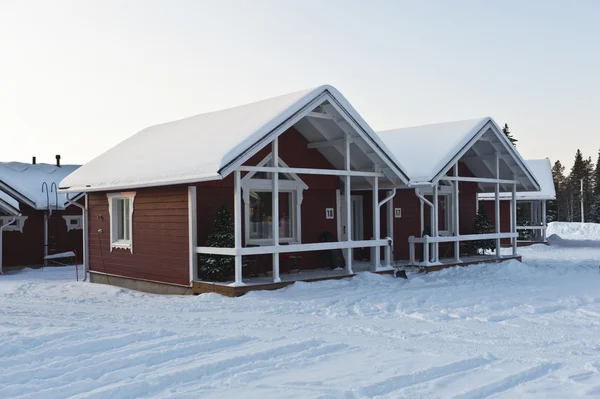 Trähus i Lappland i vinterlandskap — Stockfoto