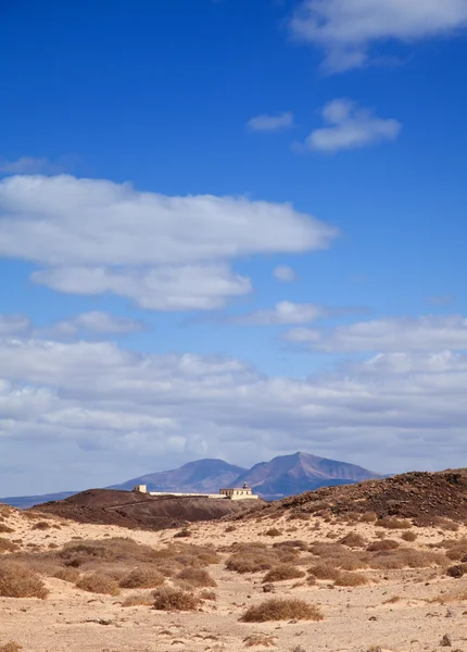 Islas Canarias, pequeña isla Isla de Lobos, faro, Lanzarot — Foto de Stock
