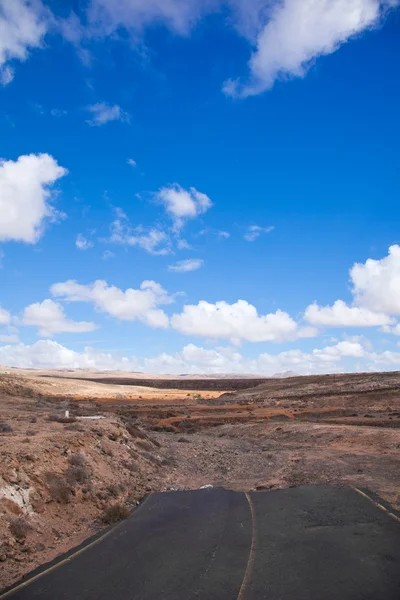 Fuerteventura, nedokončené silnice — Stock fotografie