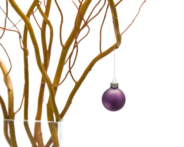ヤナギの枝と v で安物の宝石とクリスマス テーブル デコレーション — ストック写真