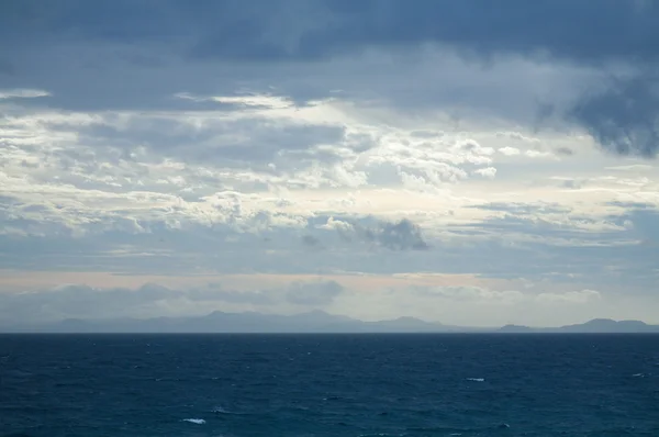 加那利群岛，轮廓的富埃特文图拉和小岛 isla — 图库照片