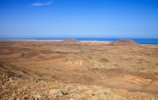 Fuerteventura do Norte, vista do vulcão Bayuyo para o malpai — Fotografia de Stock