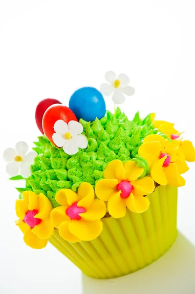 Frohe Ostern Cupcake mit Schokoladenei und Sahne Gras als mea — Stockfoto