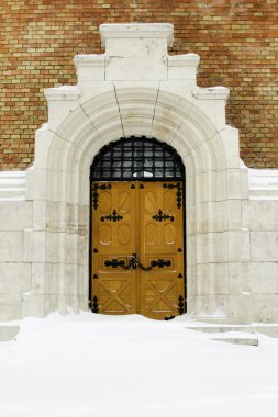 antika ahşap kapı ile kar