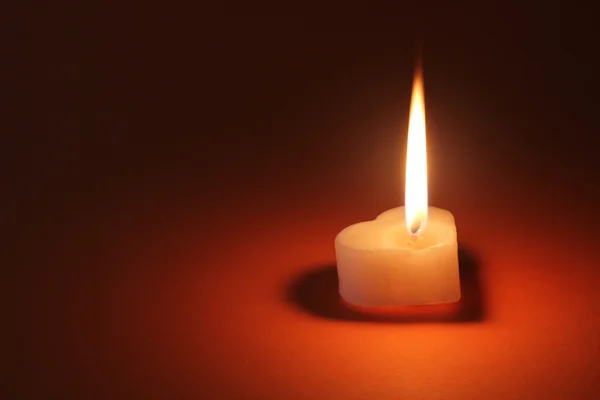 Romantische Kerze - Symbol der Liebe — Stockfoto