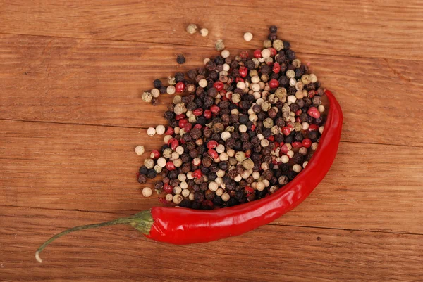 Czerwony chili z przyczyn — Zdjęcie stockowe