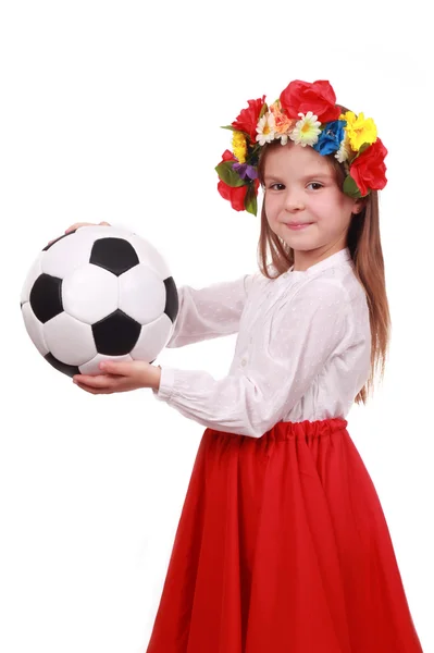 Oekraïense meisje met een voetbal — Stockfoto