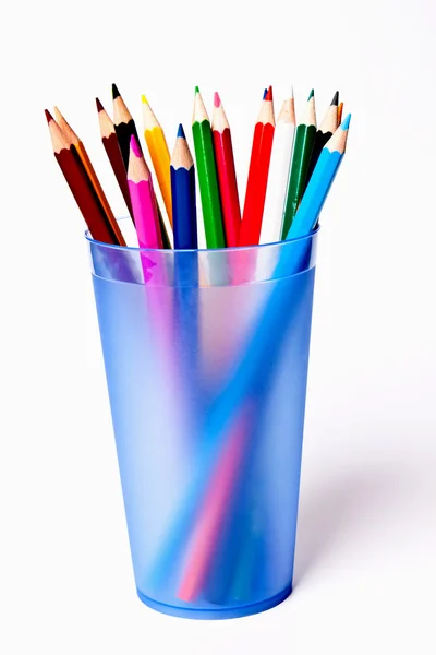 Lápices de colores sobre un fondo claro — Foto de Stock