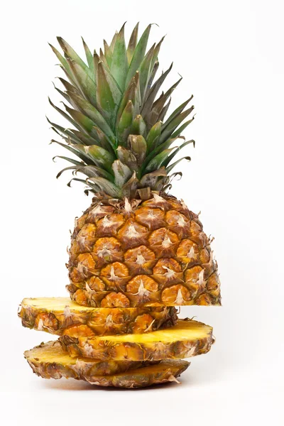 Стиглий ананас — стокове фото