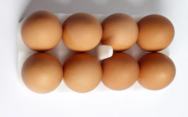 8 ägg i ett paket — Stockfoto