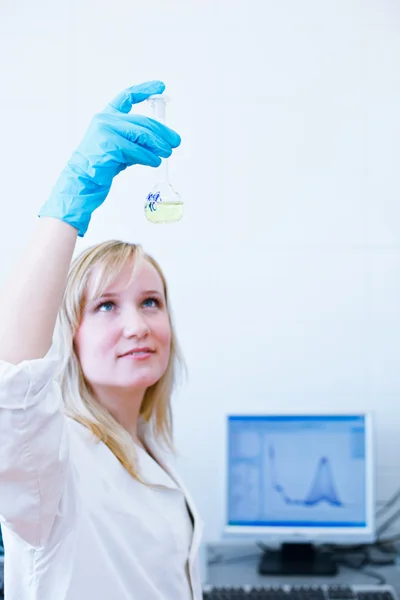 Closeup of a female researcher/chemistry student — Stock Photo, Image