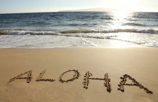 Aloha geschreven in zand — Stockfoto
