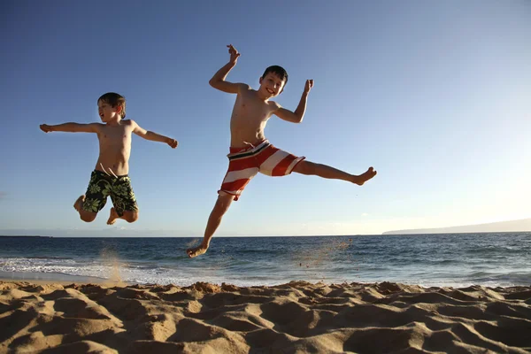 Jump at the beach — Stock Photo, Image