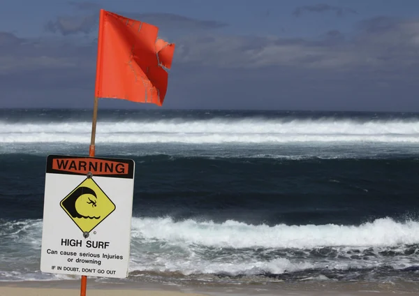 Warning high surf — Stock Photo, Image