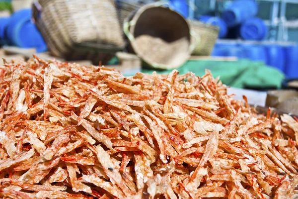 Dried shrimps under sunlight — Stock Photo, Image