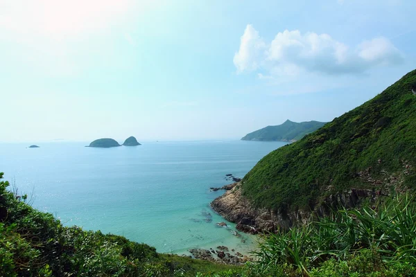 Paesaggio costiero e montano a Hong Kong — Foto Stock