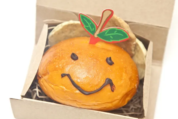 Улыбающийся хлеб для лица, поздравление с китайским Новым годом . — стоковое фото