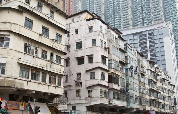 Antiguos bloques de apartamentos en Hong Kong — Foto de Stock