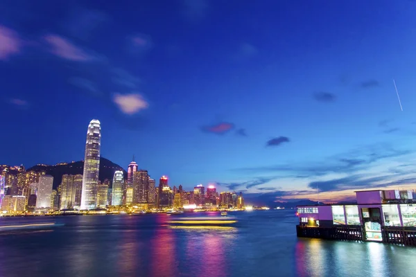 夜の香港スカイライン — ストック写真