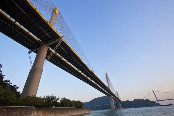 Ting kau-brug op moment van de dag in hong kong — Stockfoto