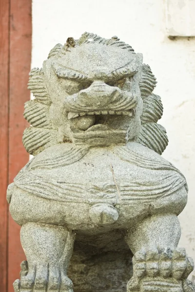 Estátua de leão chinês — Fotografia de Stock