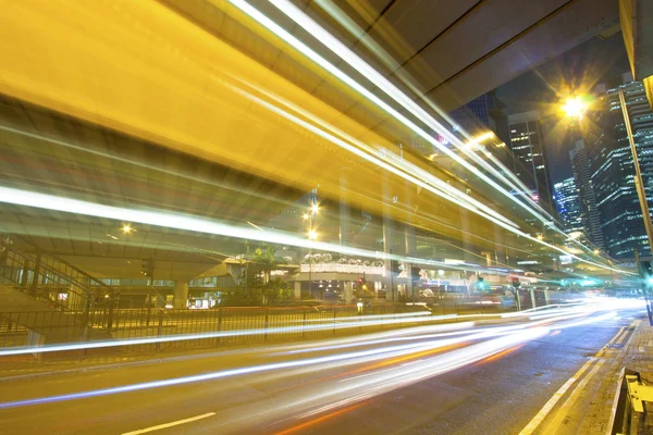 Tráfego em hong kong à noite — Fotografia de Stock