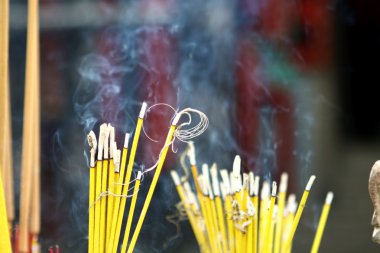 Çinli bir tapınak incenses