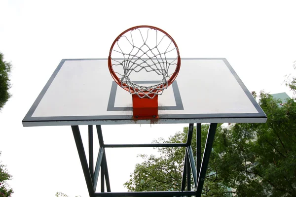Suporte de basquete com rede — Fotografia de Stock