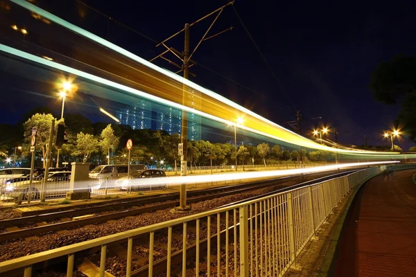 Ferrocarril ligero por la noche —  Fotos de Stock