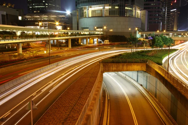Traffic through downtown of Hong Kong at night — Stock Photo, Image
