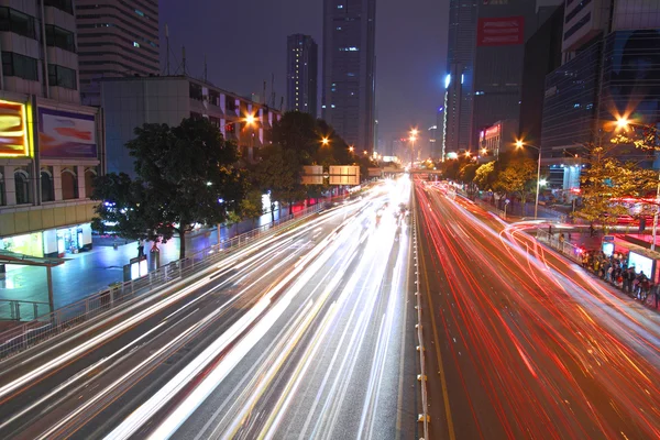Traffic through downtown of Shenzhen at night — Stock Photo, Image