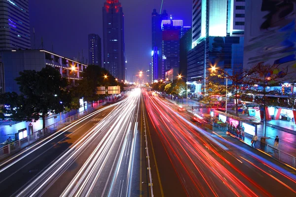 Traffic through downtown of Shenzhen at night — Stock Photo, Image