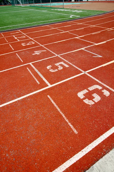 Vista abstracta de la pista de atletismo, punto de partida . —  Fotos de Stock
