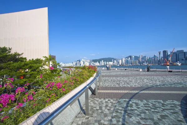 Набережная Гонконга вдоль гавани Виктории — стоковое фото