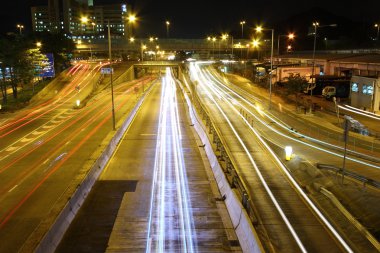 gece hong Kong şehir trafiğine