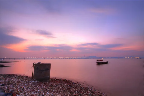 Sunset over the ocean in Hong Kong, HDR image. — Stock Photo, Image