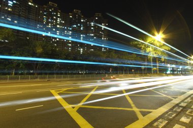 Hong Kong 'da gece trafiği