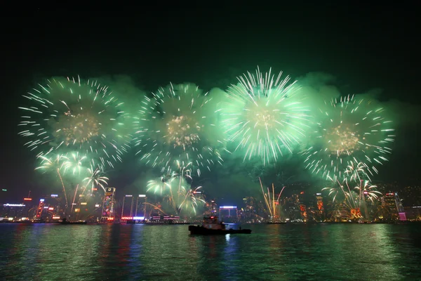 Feux d'artifice à Hong Kong le long du Nouvel An chinois 2011 — Photo