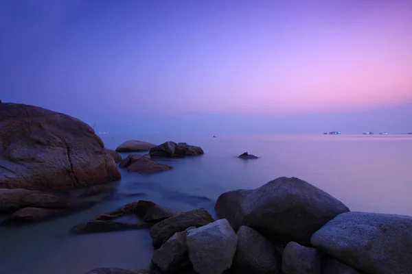 Puesta de sol sobre el océano en Hong Kong — Foto de Stock