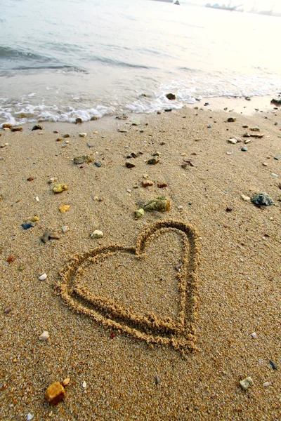 Hjärtat på sand — Stockfoto