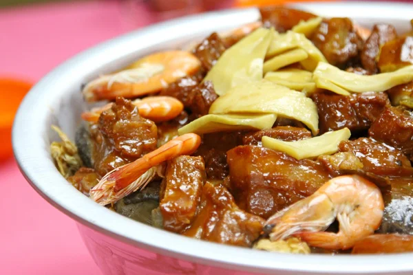 Dîner Pun-choi, un plat traditionnel à Hong Kong . — Photo