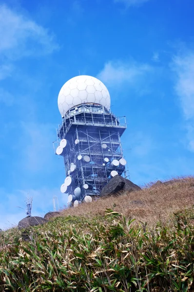 Meteorologická stanice v hong Kongu na den — Stock fotografie