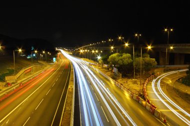 gece hong Kong şehir trafiğine