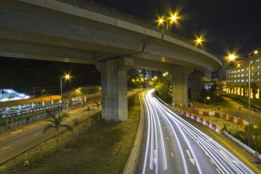 gece hong Kong şehir trafiğine