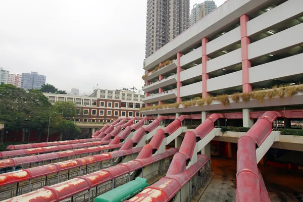 Parkplatz und Bushaltestelle in Hongkong — Stockfoto